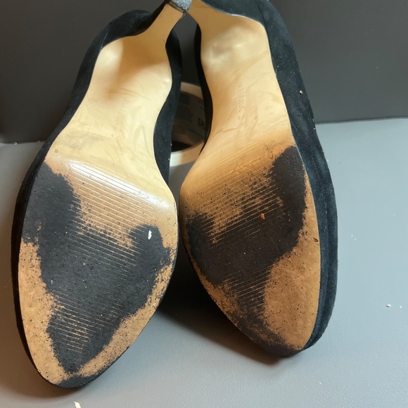 Black suede platform pumps 3 1/2  inch heel - banana republic - size 7 1/2 - Picture 5 of 5